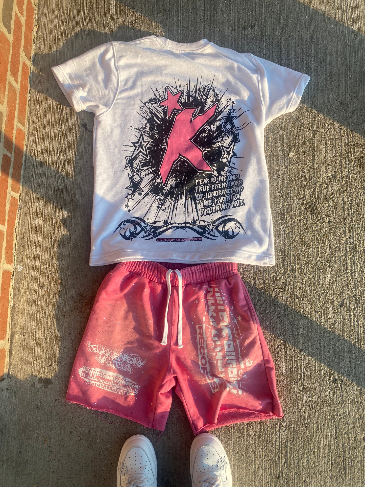 KEC WHITE+PINK GRAPHIC TEE